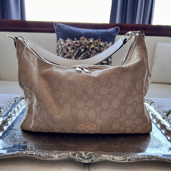 Coach monogram fabric hobo purse - Picture 1 of 9